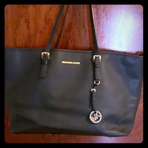 Michael Kors used large tote excellent condition
